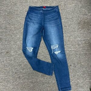 Jennifer Lopez size 8